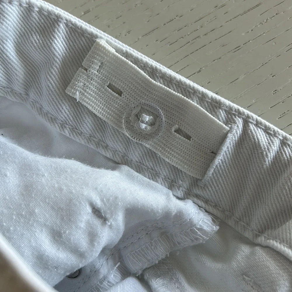๐ผ NEXT - Girls White Denim Shorts ๐ผ - Picture 5 of 7
